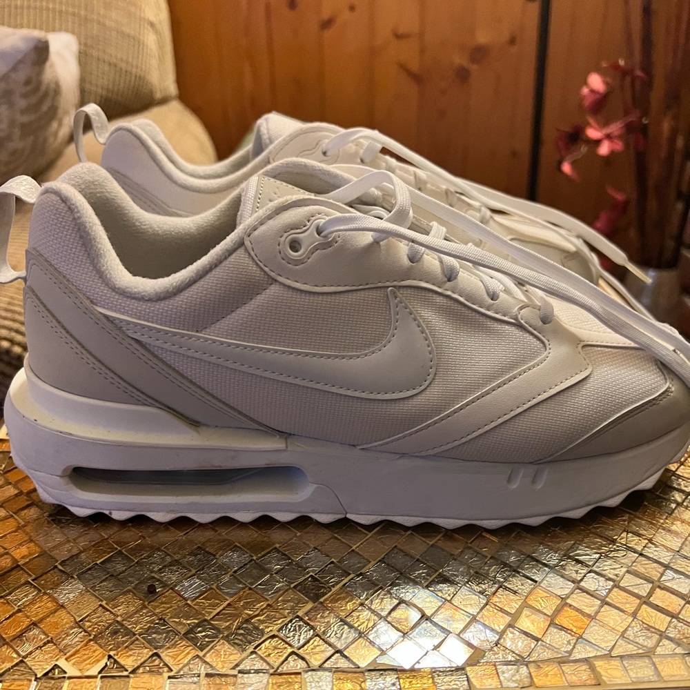 Nike Air Max Dawn
